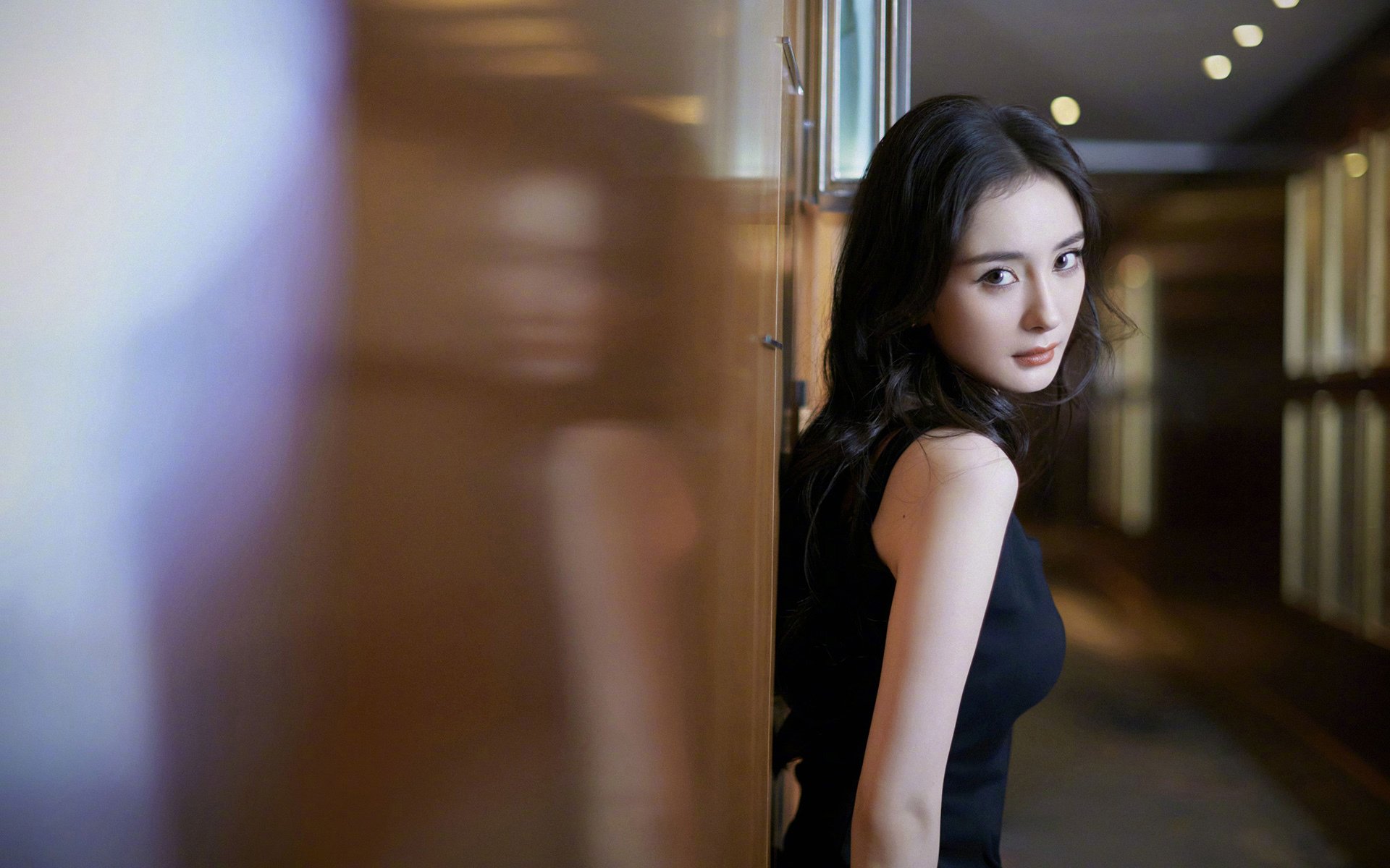 世界青年游泳比赛中国队多人摘金，世界青年游泳记录