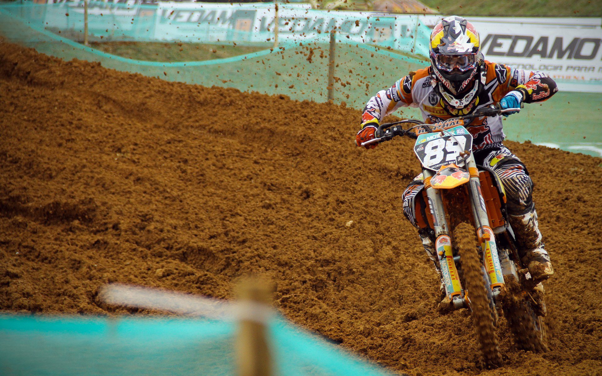 “青训基地正式开工建设，未来专业训练中心崭露头角”，青训营全称